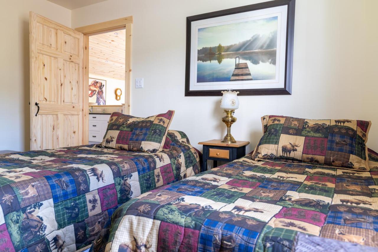 Woodhaven - Seaside Accommodations Waweig Buitenkant foto